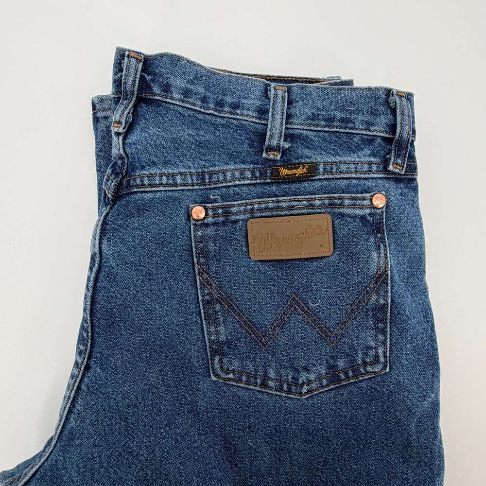 Wrangler Cowboy Cut Relaxed Fit Jeans Men 33x34 Blue Denim 1013MWZGK Medium Wash